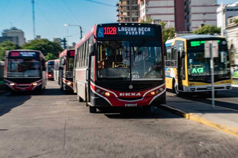 Las localidades argentinas con tarifas más caras son Pinamar (provincia de Buenos Aires) con un boleto mínimo de $2.105, Río Negro: Bariloche, San Carlos de Bariloche ($1.895), Corrientes ($1.890), Pergamino (provincia de Buenos Aires) con $1.774, Rosario y Santa Fe (capital): $1.200 y $1.440, respectivamente, Córdoba: Río Cuarto ($1.550), Neuquén: Centenario y San Martín de los Andes ($1.147 y $1.054), Formosa ($1.050), Chubut: Rawson ($1.031), en el resto del país está por debajo de los $1.000.