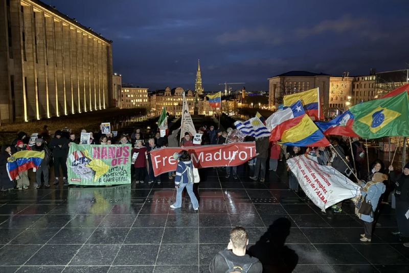 Jornada global de protesta en simultáneo}
