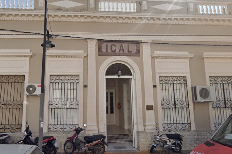 La atención se divide en dos edificios}