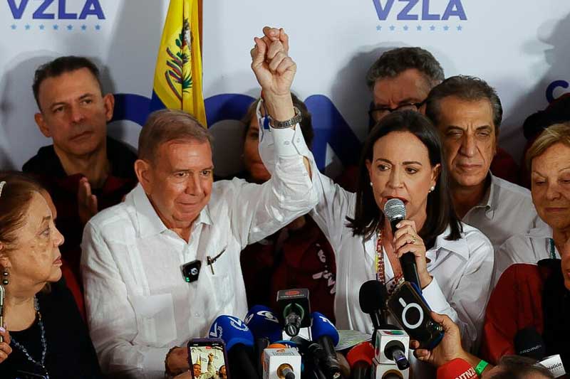 La líder opositora, María Corina Machado, afirmó que González había ganado con el 70% de los votos, según encuestas a boca de urna y agencias independientes. Tras el anuncio oficial, se produjeron las denuncias de fraude.