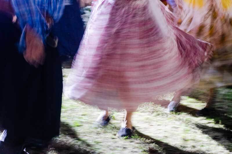 Durante dos días los devotos y visitantes se sumergen en una atmósfera de celebración única, donde la religión y la cultura se entrelazan en un abrazo apasionante.