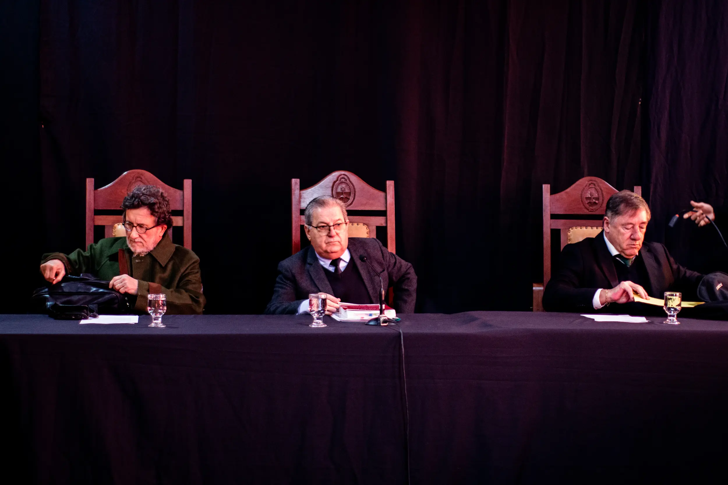 Con la participación remota de uno de los magistrados y una agenda cargada de planteos procesales, el juicio recién comienza. Los tribunales estiman que el proceso podría extenderse al menos seis meses, tiempo en el cual se buscará esclarecer una de las desapariciones más conmovedoras de los últimos años.