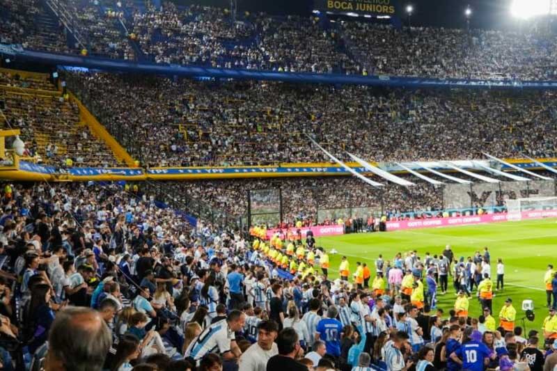 Es la tercera vez en el año que el estadio de Boca Juniors es clausurado por la misma causa, y aunque el Xeneize negó haber superado la capacidad permitida, la agencia gubernamental alegó lo contrario. 