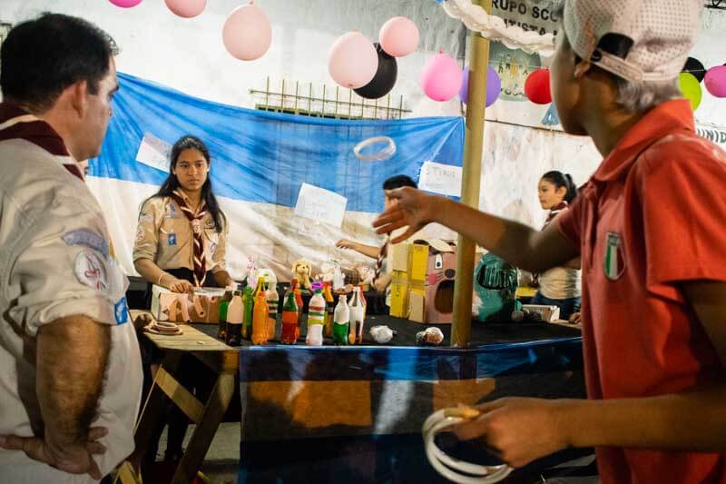 Aunque los tiempos han cambiado y la modernidad ha dejado su huella en nuestras sociedades, la tradición de este festejo sigue vigente gracias a todos los que hacen posible las diferentes actividades durante la velada del 24 por la noche. 