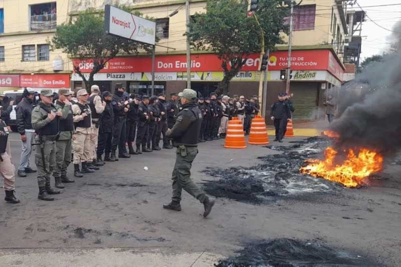 Misiones-Policias-Reclamos-Protesta-Manifestacion