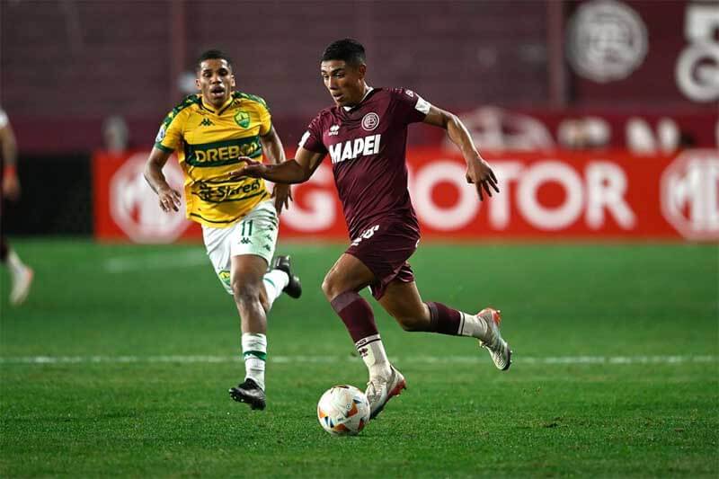 Ayer en la Sudamericana el empate marcó el inicio, cuando Metropolitanos y Deportivo Garcilaso terminaron 1 a 1, pero Lanús cayó ante Cuiabá 1 a 0. El score final de los partidos es el siguiente: Independiente Medellín 4- Always Ready 0, Defensa y Justicia 0- César Vallejo 1, Boca Juniors 4- Nacional Potosí 0, y Fortaleza 2- Sportivo Trinidense 1.