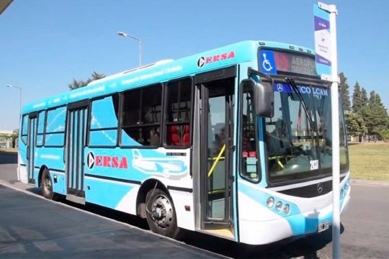 La empresa de transporte, asimismo, explicó que la decisión implica el cierre total del servicio, que estaba sincronizado con los vuelos que llegaban y partían, y agradeció a los “usuarios por la confianza brindada durante el tiempo de funcionamiento”. En la misma misiva también solicitó tener en cuenta la modificación al momento de planificar los traslados.