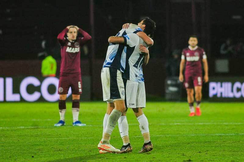 El recién ascendido Independiente Rivadavia dio la sorpresa al derrotar a Lanús por 2-0 en el Estadio Ciudad de Lanús. Los goles del Rojo de Mendoza fueron obra de Francisco Petrasso a los 9 minutos del inicio y Matías Reali a los 38 minutos del segundo tiempo.