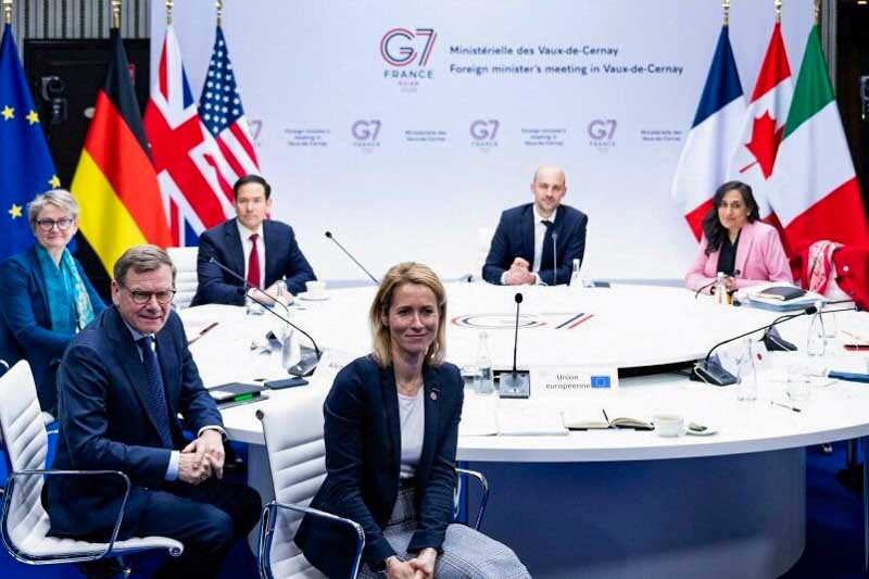 Cumbre del G7 en Francia: Los ministros de Exteriores del G7, reunidos en Cernay-la-Ville, emitieron un comunicado urgente exigiendo el cese de ataques contra civiles e infraestructuras en el Golfo Pérsico. La diplomacia busca desesperadamente un mediador (con Suiza a la cabeza) para frenar la escalada antes de que el conflicto se vuelva total.