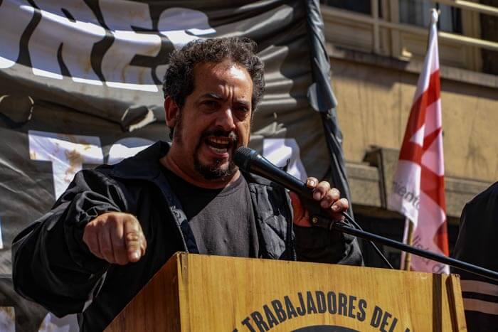 El Gobierno denunció penalmente al titular del gremio, Alejandro Crespo, y ordenó desalojar el edificio para dejar en soledad a los representantes sindicales.