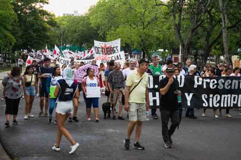 Los correntinos salieron a las calles para expresar su apoyo a los familiares y allegados de las víctimas, además de generar un compromiso social.
