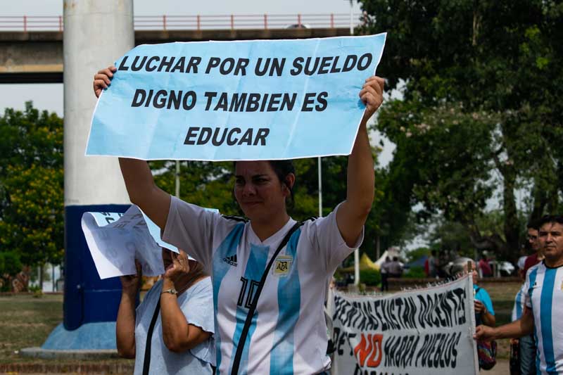 El informe aclara que la universidad está sujeta a auditorías internas y externas. Estas incluyen controles de la Auditoría General de la Nación, dependiente del Poder Legislativo, y la Sindicatura General de la Nación, del Poder Ejecutivo, lo que garantiza la supervisión del manejo de recursos.