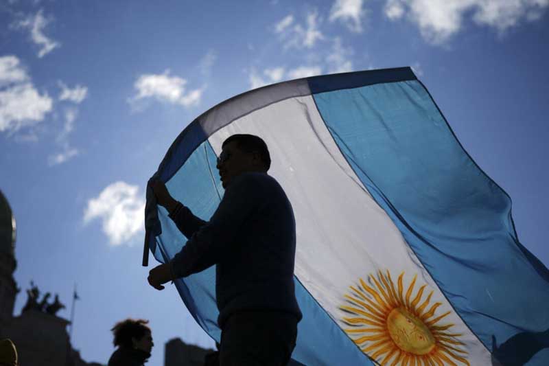 Segundo año consecutivo de retroceso institucional 