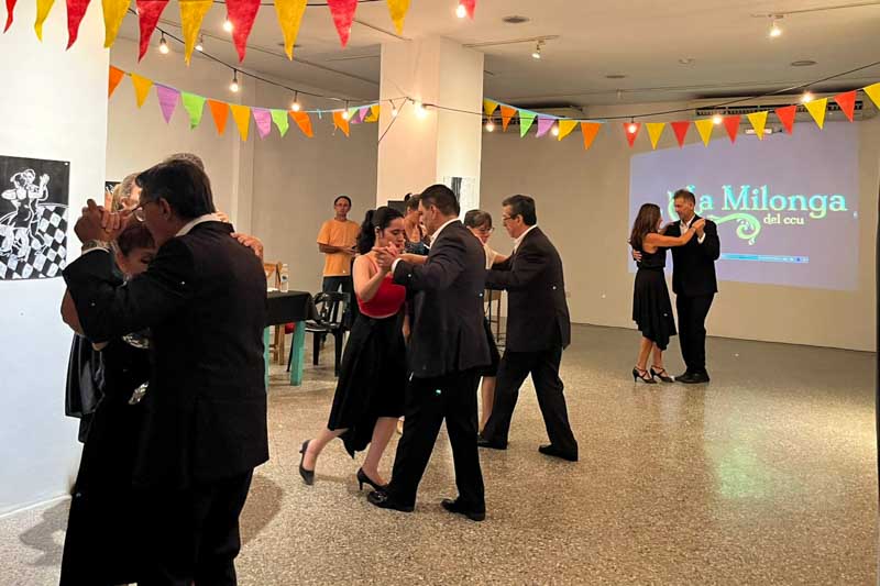 Ciclo anual de formación cultural}