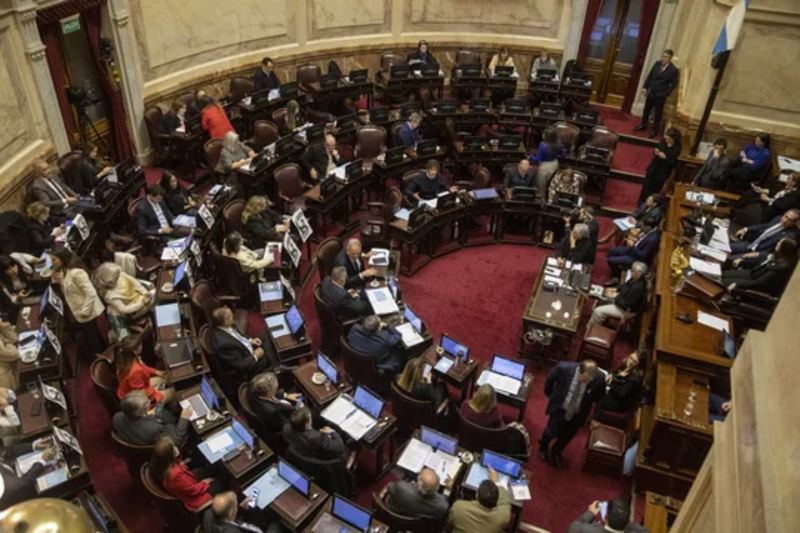 Revuelo entre los alfiles oficialistas}
