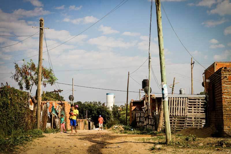 El diagnóstico se inscribe en un escenario más amplio de carencias estructurales.