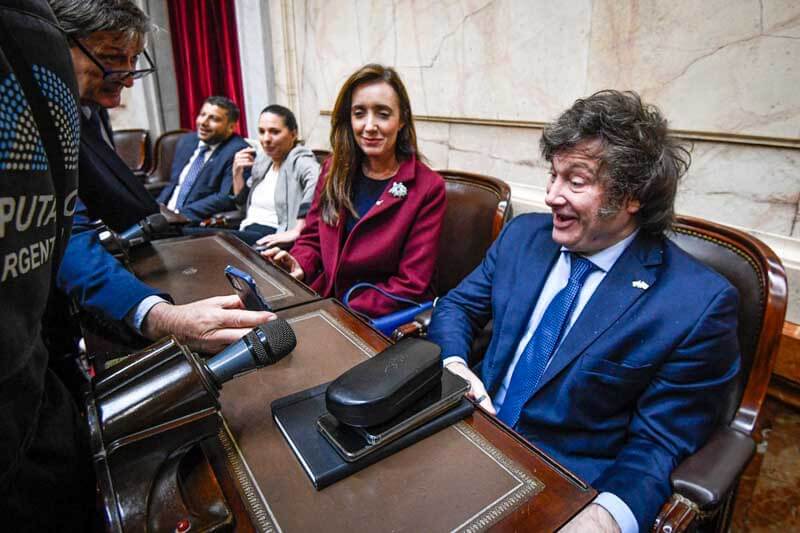 Pese a su discurso “anti Estado”, Javier Milei, líder de La Libertad Avanza, embolsará de las arcas públicas $139.666.387. La suma equivale al 30% del mayor aporte público de campaña para la primera vuelta en la categoría presidencial. 