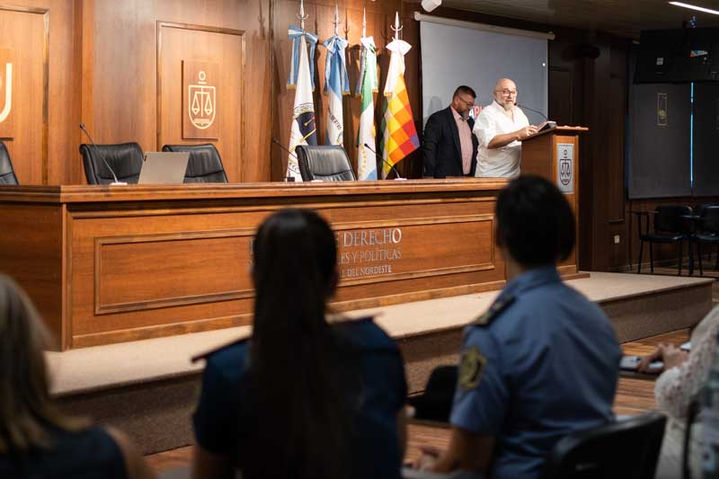 Nuestro equipo de producción fue felicitado por la calidad técnica y humana de la investigación, la cual fue destacada por su capacidad de conmover a través de testimonios crudos y reales. Es un verdadero honor para Imagen Documental haber presentado este trabajo en una institución de tanto prestigio como la UNNE. Los asistentes resaltaron cómo el film logra poner luz sobre una problemática que suele permanecer oculta en los dispositivos móviles de los jóvenes.