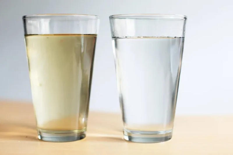 El “mapa del arsénico”, una plataforma que permite visualizar en tiempo real la presencia del químico en el país, mantenía la atención en la provincia de Buenos Aires, pero ahora aparece disperso en otras regiones. En Corrientes: Sauce, con niveles altos (tiene una luz roja), y Bonpland (amarilla), en el departamento de Paso de los Libres, que figura con una calificación de atención. 