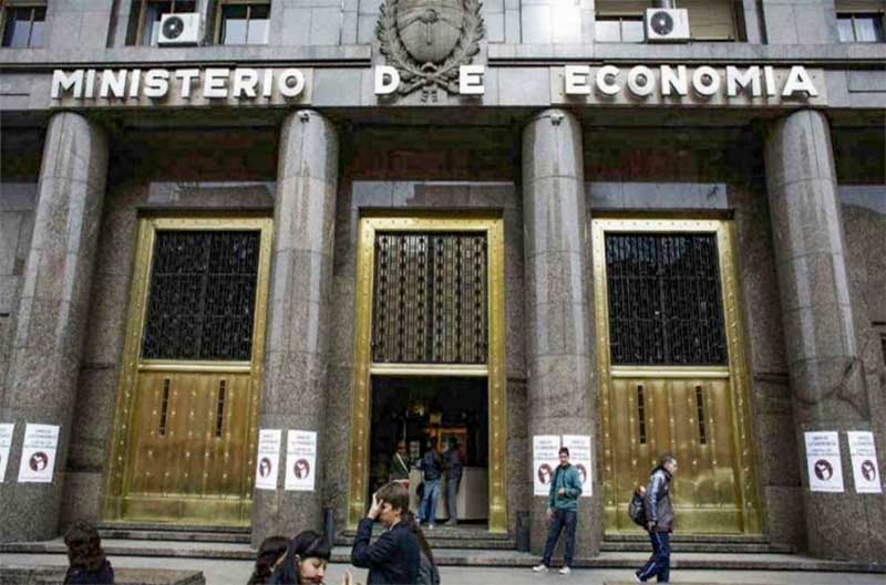 Milei -Caputo-Deuda-Economia-35 millones-Letras del tesoro