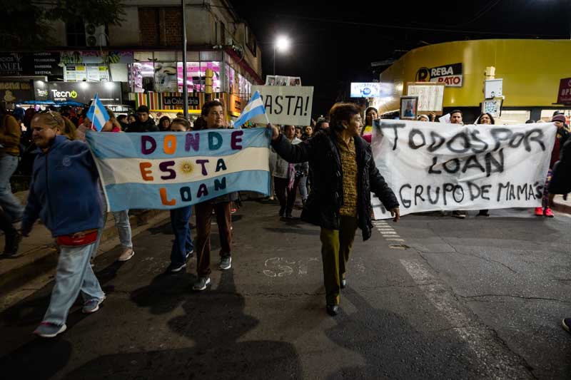 La comunidad continúa exigiendo justicia y respuestas claras, mientras la investigación avanza entre disputas de jurisdicción y un creciente clamor popular en busca de la verdad.