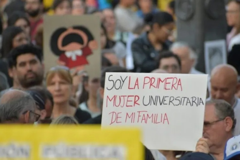 La medida responde a la necesidad de operativizar la perspectiva de género, buscando fortalecer la respuesta institucional ante situaciones tanto explícitas como implícitas de desigualdad y contemplando -a la vez- la actualización de las normativas. Entre las más relevantes se encuentra la incorporación expresa de la violencia digital o telemática (ley Olimpia, Nº 27.736).
