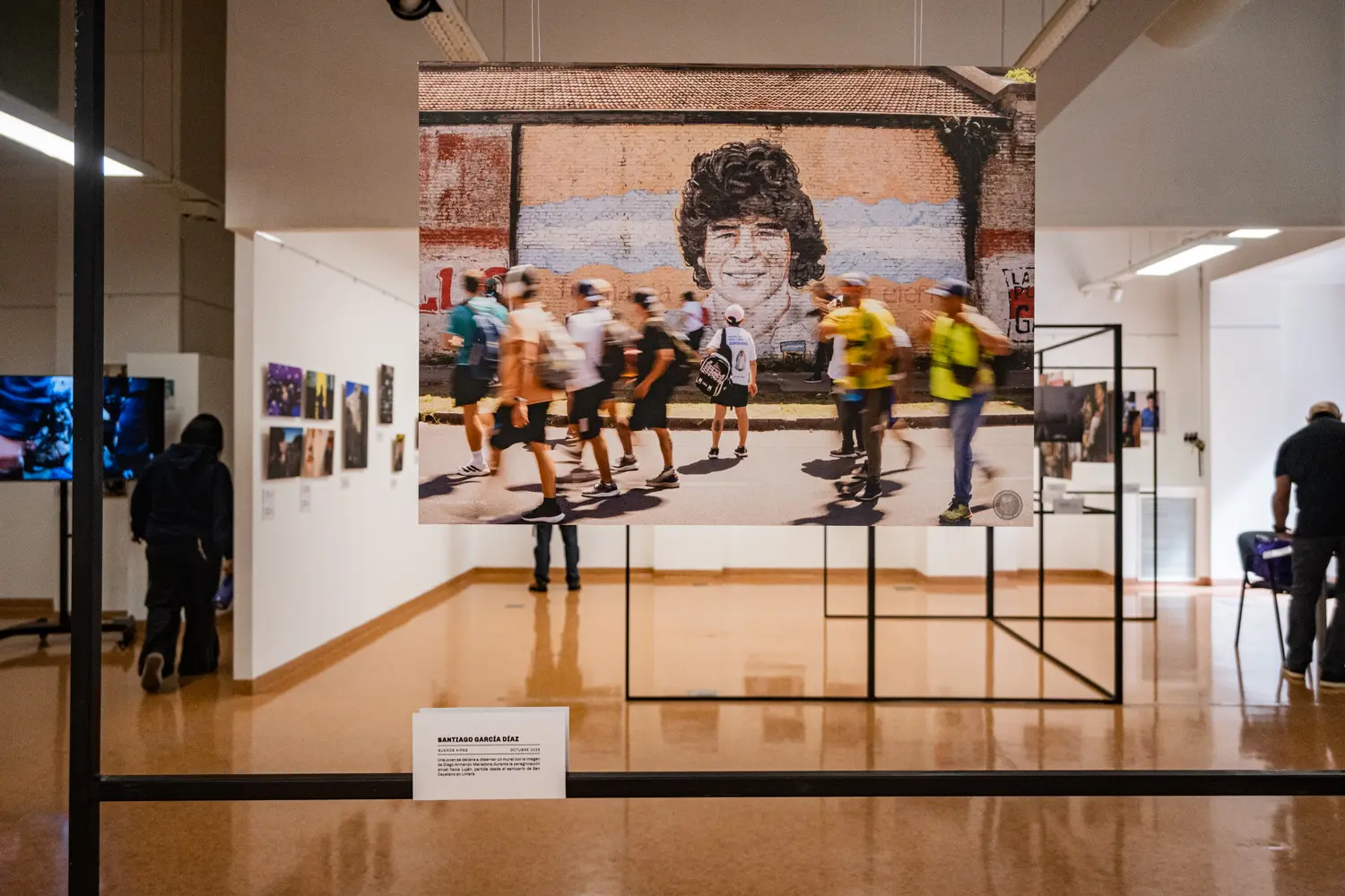 La diversidad de temas también permite observar cómo el fotoperiodismo se mueve entre las grandes noticias y aquellas escenas que forman parte de la vida cotidiana. Cada imagen incorpora una parte diferente al relato colectivo de 2025.
